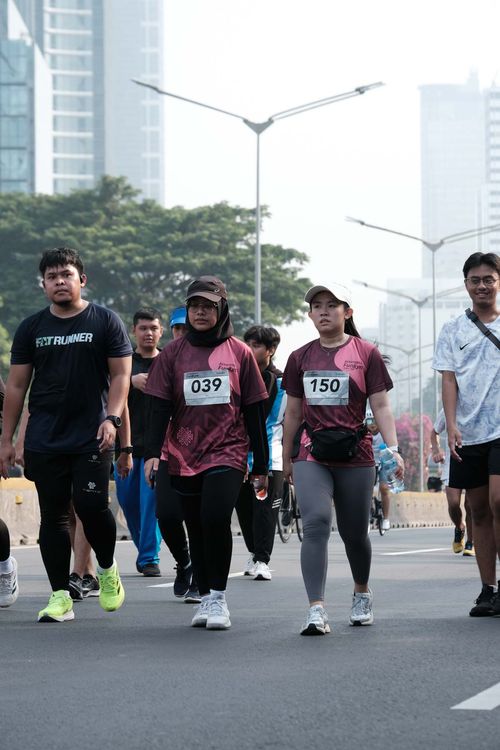 Race photo from Assurance Fun Run 2024