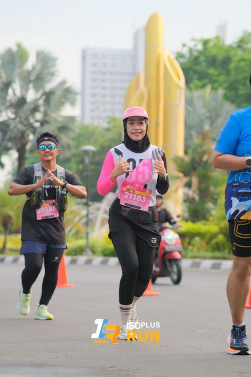 Race photo from Isoplus Run 2024 Surabaya