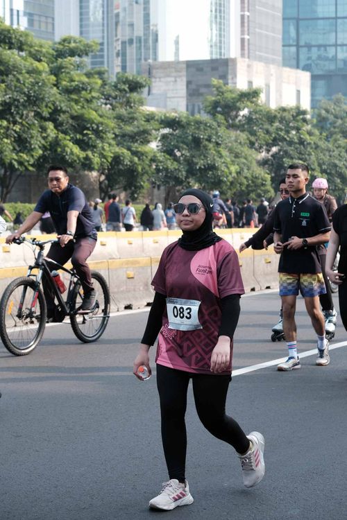 Race photo from Assurance Fun Run 2024