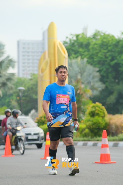 Race photo from Isoplus Run 2024 Surabaya