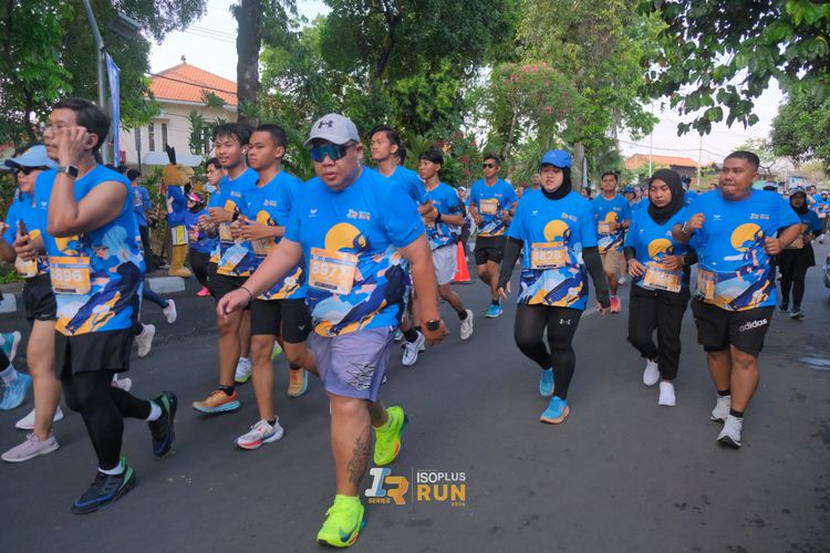 Race photo from Isoplus Run 2024 Surabaya