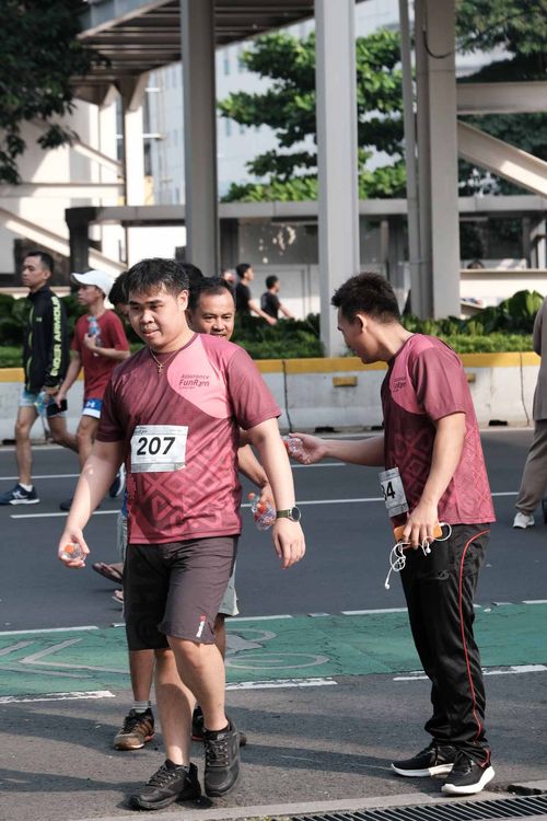 Race photo from Assurance Fun Run 2024