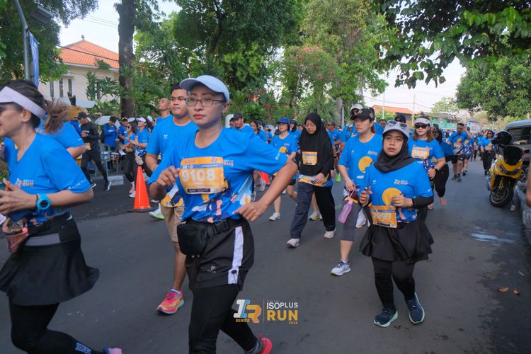 Race photo from Isoplus Run 2024 Surabaya