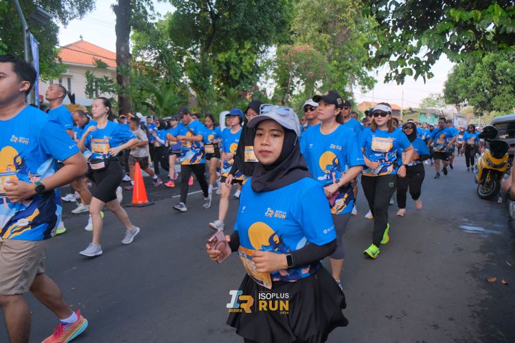 Race photo from Isoplus Run 2024 Surabaya