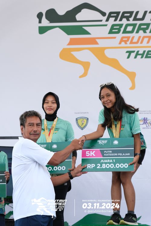 Race photo from Arutmin Borneo Run 2024