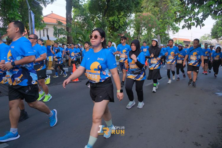 Race photo from Isoplus Run 2024 Surabaya