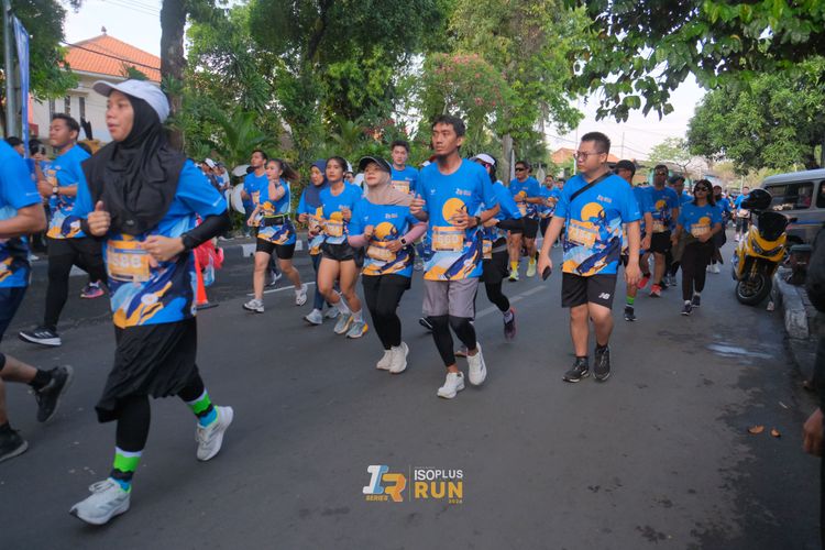 Race photo from Isoplus Run 2024 Surabaya