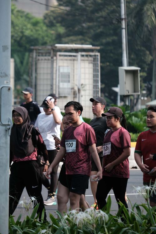 Race photo from Assurance Fun Run 2024