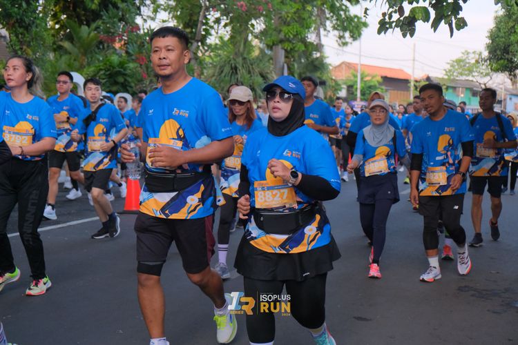 Race photo from Isoplus Run 2024 Surabaya
