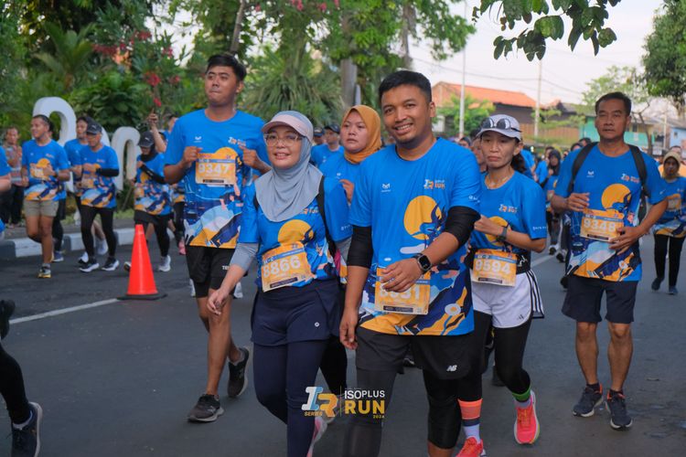 Race photo from Isoplus Run 2024 Surabaya
