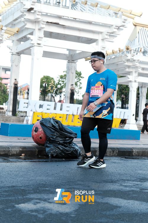 Race photo from Isoplus Run 2024 Surabaya