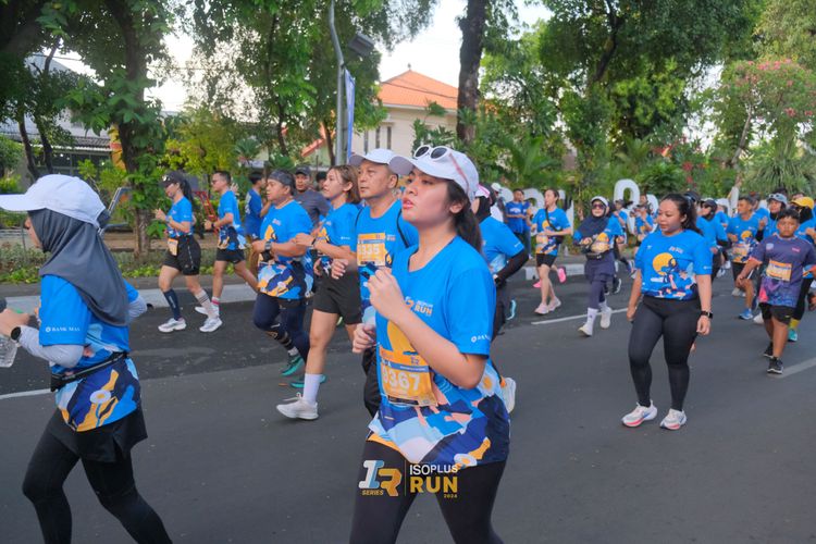 Race photo from Isoplus Run 2024 Surabaya