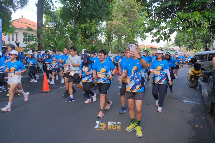 Race photo from Isoplus Run 2024 Surabaya