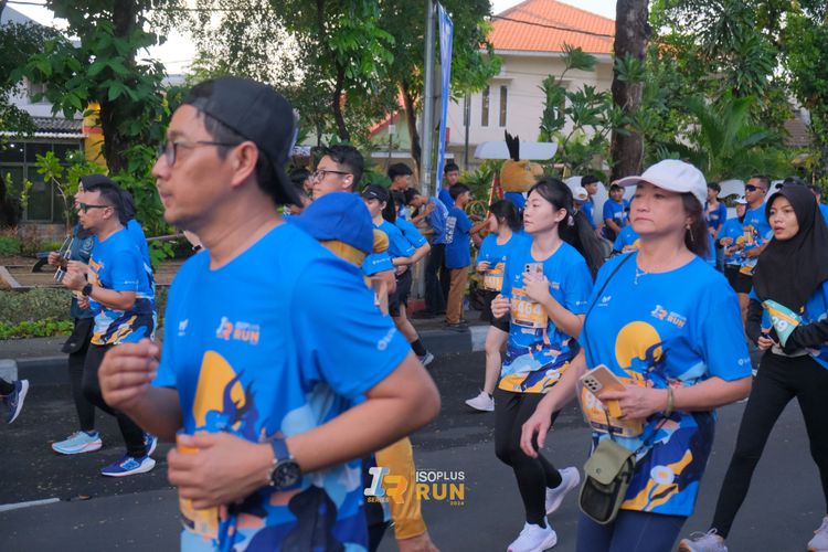 Race photo from Isoplus Run 2024 Surabaya