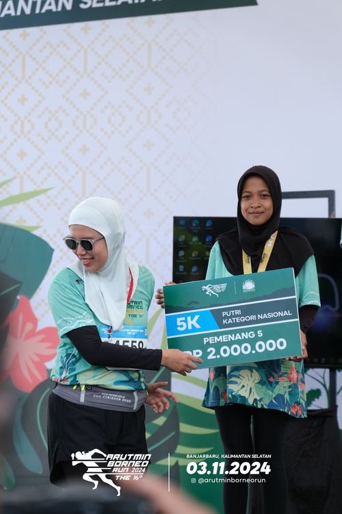 Race photo from Arutmin Borneo Run 2024