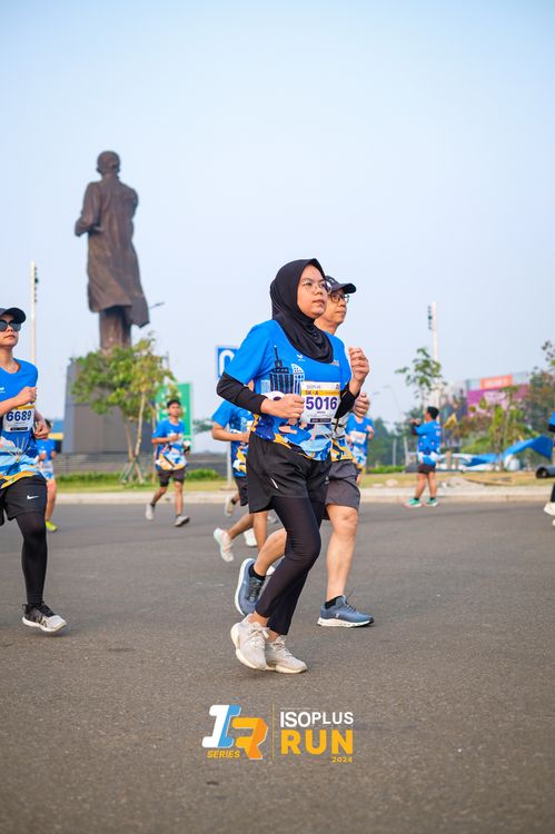 Race photo from ISOPlus Run 2024 Jakarta