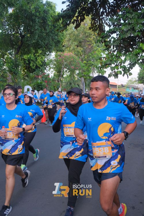 Race photo from Isoplus Run 2024 Surabaya