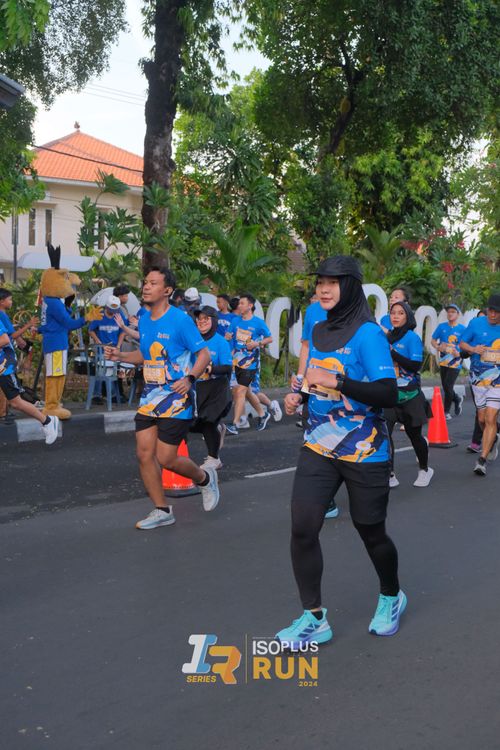 Race photo from Isoplus Run 2024 Surabaya