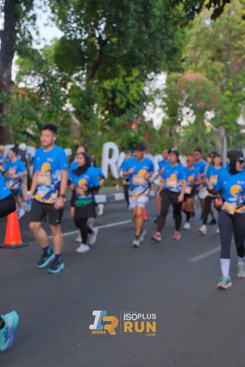 Race photo from Isoplus Run 2024 Surabaya