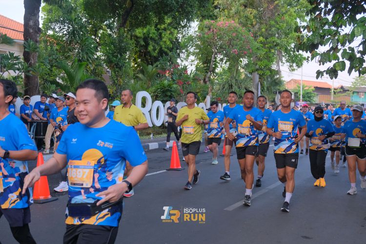 Race photo from Isoplus Run 2024 Surabaya