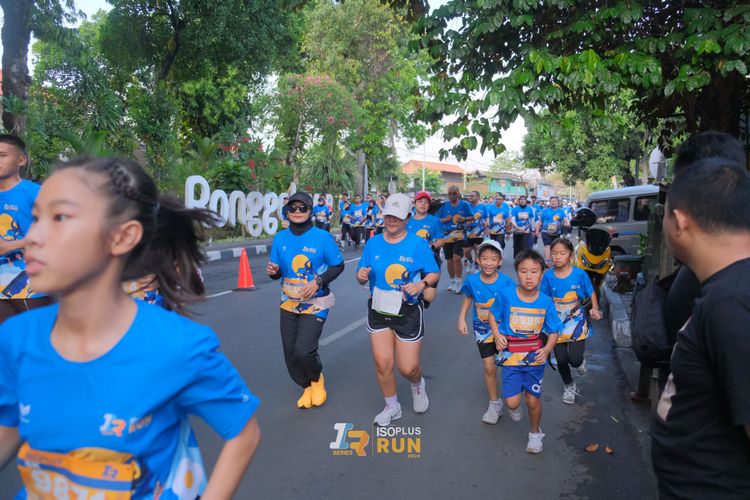 Race photo from Isoplus Run 2024 Surabaya