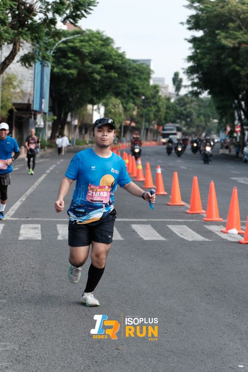 Race photo from Isoplus Run 2024 Surabaya