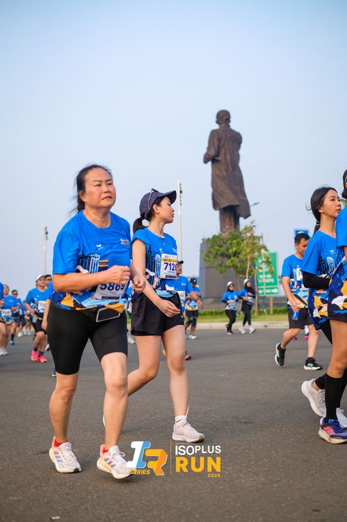 Race photo from ISOPlus Run 2024 Jakarta