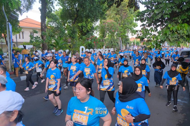 Race photo from Isoplus Run 2024 Surabaya