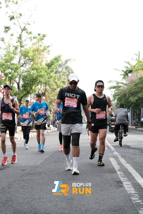 Race photo from Isoplus Run 2024 Surabaya
