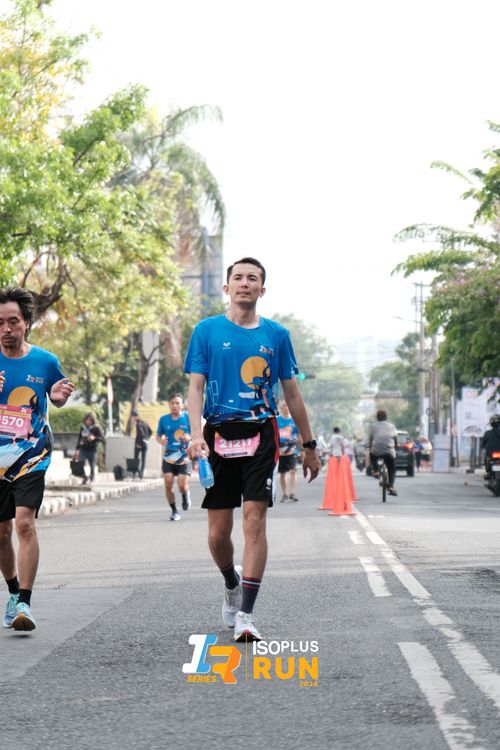 Race photo from Isoplus Run 2024 Surabaya