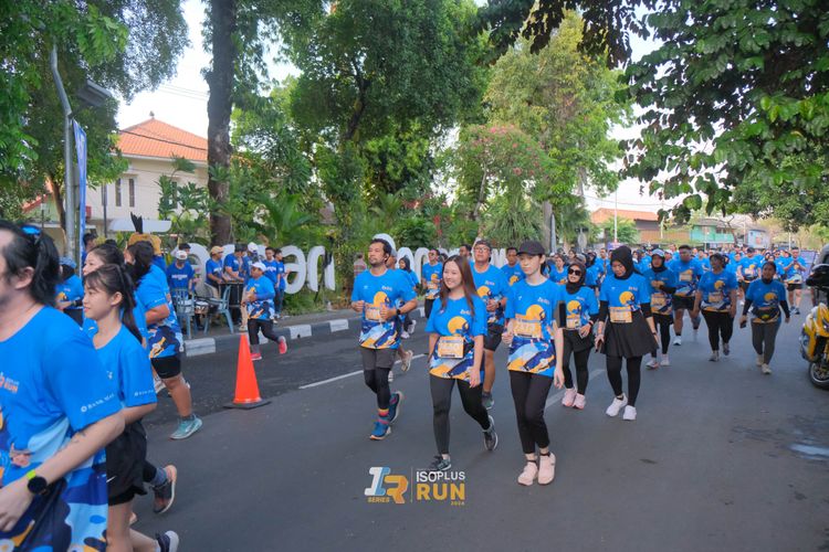 Race photo from Isoplus Run 2024 Surabaya