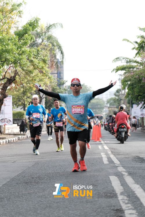 Race photo from Isoplus Run 2024 Surabaya