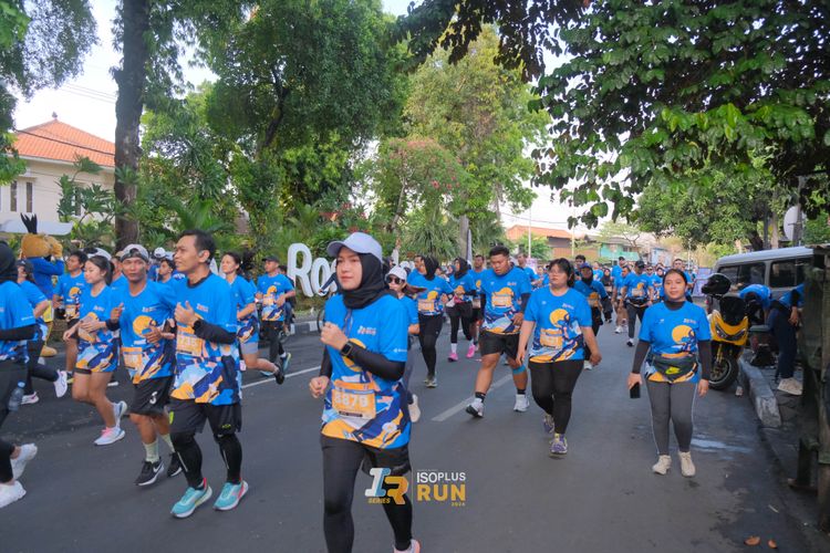 Race photo from Isoplus Run 2024 Surabaya