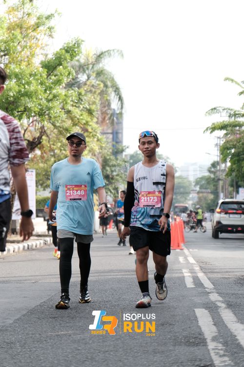 Race photo from Isoplus Run 2024 Surabaya