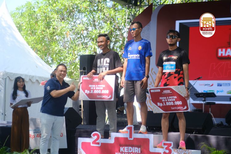 Race photo from Kediri Half Marathon 2025