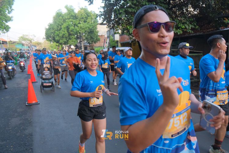 Race photo from Isoplus Run 2024 Surabaya