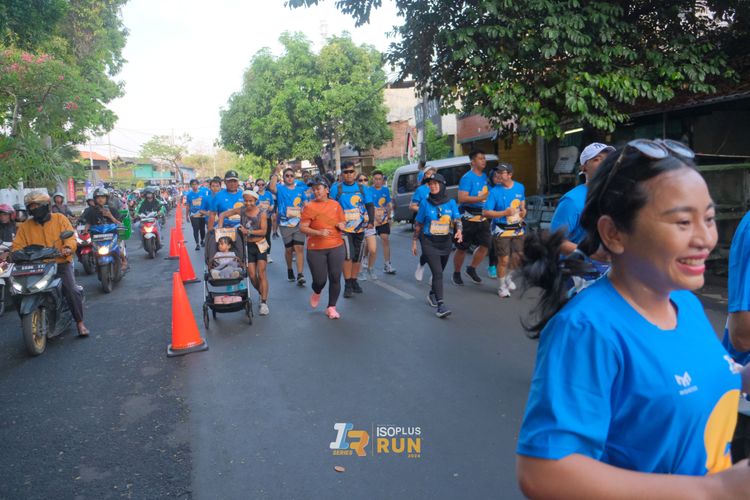 Race photo from Isoplus Run 2024 Surabaya