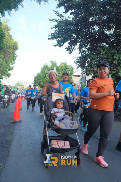 Race photo from Isoplus Run 2024 Surabaya