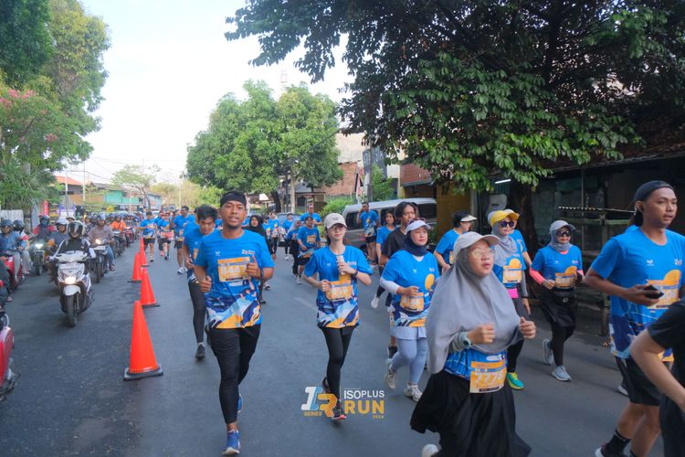 Race photo from Isoplus Run 2024 Surabaya