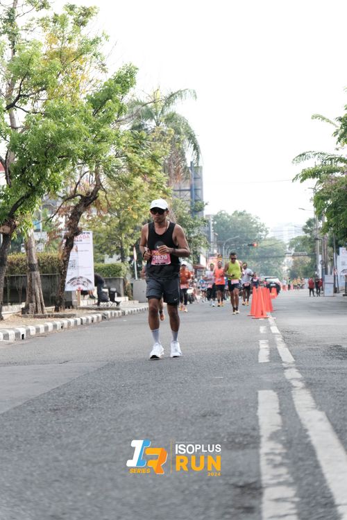 Race photo from Isoplus Run 2024 Surabaya