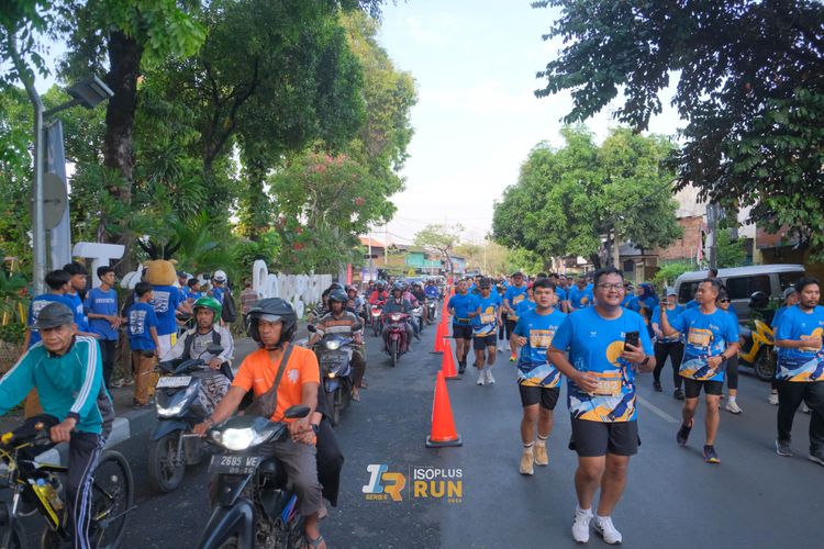 Race photo from Isoplus Run 2024 Surabaya