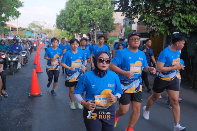 Race photo from Isoplus Run 2024 Surabaya