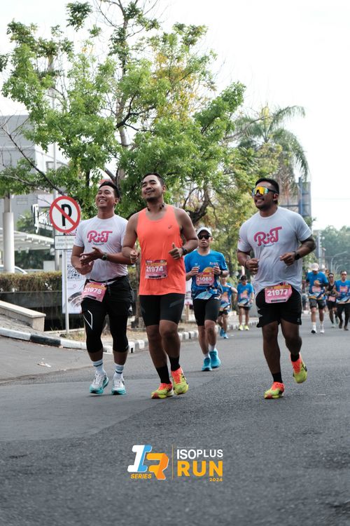 Race photo from Isoplus Run 2024 Surabaya
