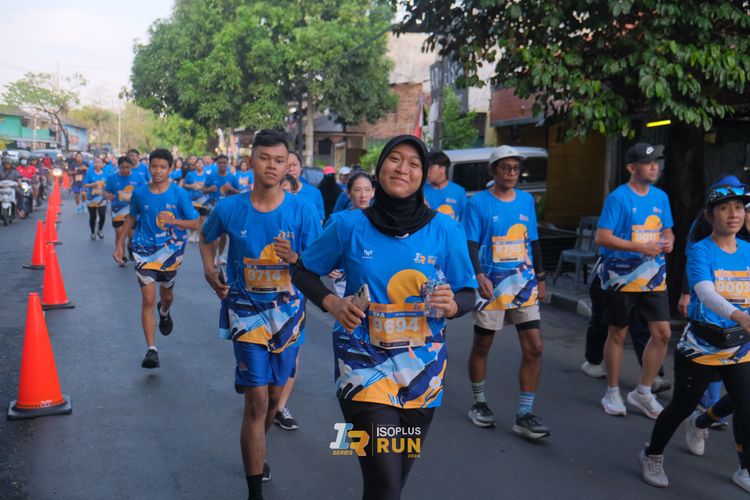 Race photo from Isoplus Run 2024 Surabaya