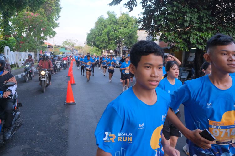 Race photo from Isoplus Run 2024 Surabaya