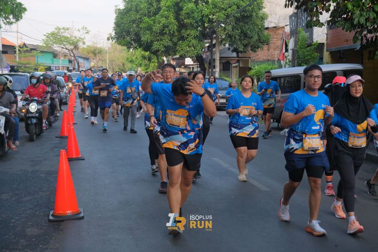 Race photo from Isoplus Run 2024 Surabaya