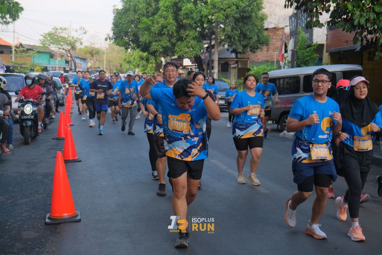 Race photo from Isoplus Run 2024 Surabaya