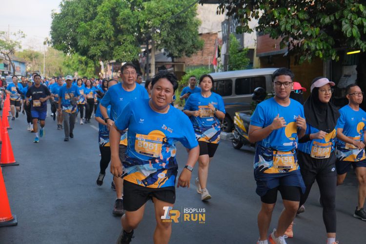 Race photo from Isoplus Run 2024 Surabaya