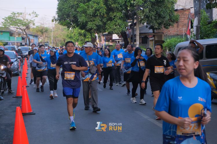 Race photo from Isoplus Run 2024 Surabaya