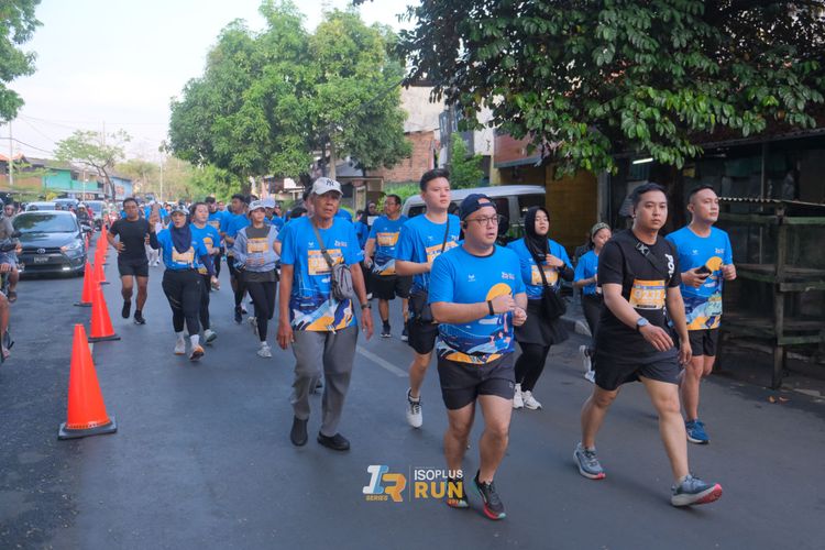Race photo from Isoplus Run 2024 Surabaya